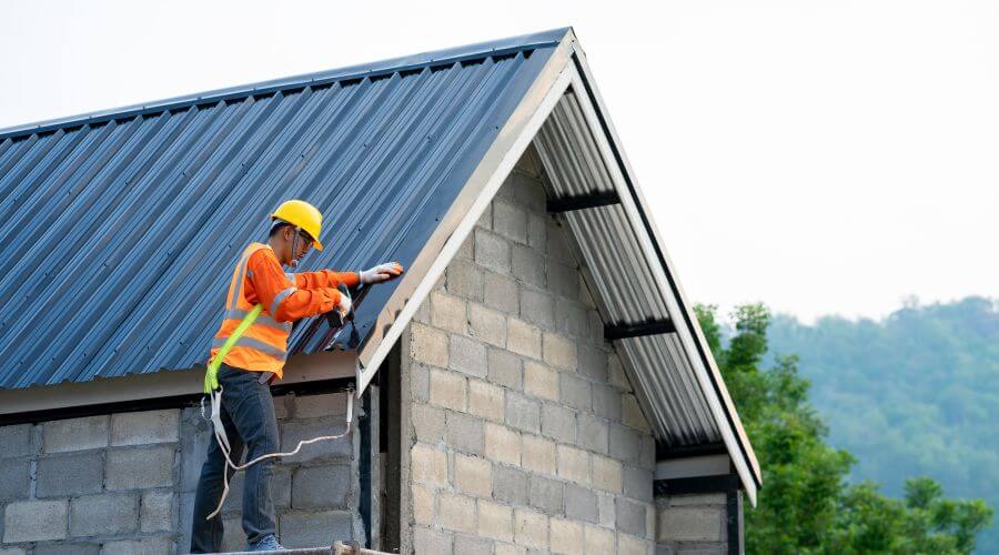 Expert Emergency Roof Repairs services in Maxwelton, WV